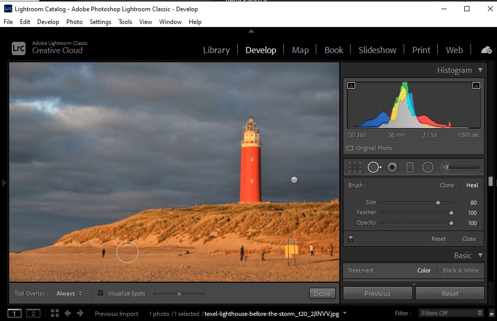 How to remove objects in Lightroom