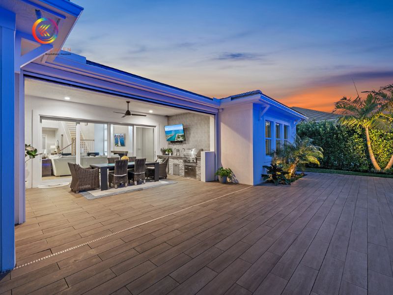 Why are high-quality images important in real estate?